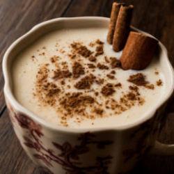 Kış aylarının vazge&ccedil;ilmezi: Ev yapımı salep tarifi