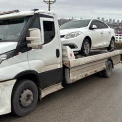 Oto kurtarıcı ile uyuşturucu sevkıyatı: 28 bin hap ele ge&ccedil;irildi, 3 kişi tutuklandı