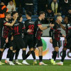 S&uuml;per Lig ekibi Gen&ccedil;lerbirliği kongrelere doymuyor! Kul&uuml;p se&ccedil;imli genel kurul yapacak