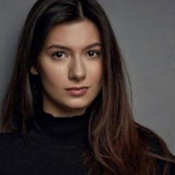 &Uuml;nl&uuml;lere uyuşturucu soruşturması: 12 isim tutuklandı!