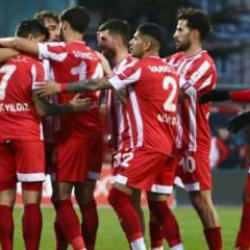 Adanaspor, Bolu'da 3 golle yıkıldı
