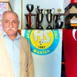 Amatör ligin duayen başkanı maç izlerken hayatını kaybetti