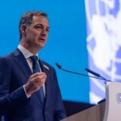 Başbakanlık konutuna girmeye &ccedil;alışmıştı...Bı&ccedil;aklı saldırgan yakalandı!