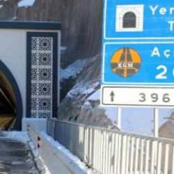 Hakkari-Yüksekova yolundaki Yeniköprü Tüneli trafiğe açıldı