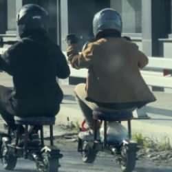 İstanbul trafiğinde ilgin&ccedil; anlar: Kimse ne yaptıklarını anlamadı!