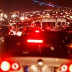 İstanbul zirveye yerleşti: İstanbullu yıl boyunca 105 saat kaybetti!