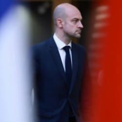 Trump, Grönland'ı hedef göstermişti...  Fransa ‘izin vermeyiz’ dedi!