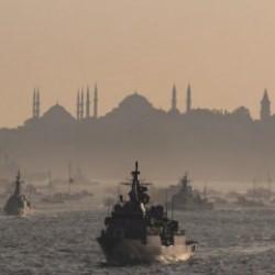 Türk donanmasının gücü komşuyu panikletti: Yunanistan kararını verdi!