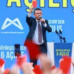 Yılmaz Özdil Özgür Özel'in Kırmızı Kart gösterdiği konuşmayı yerden yere vurdu