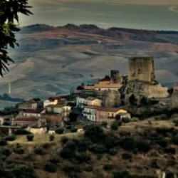 Yoksulluktan kararname &ccedil;ıkarıldı! O k&ouml;yde hastalanmak yasaklandı