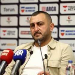 1. Lig ekibinden protokol tribünü çıkışı! 'Gariban gidip bilet alıyor...'