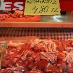 Adana'da kasap ve vatandaşlardan fahiş fiyatla et satanlara tepki