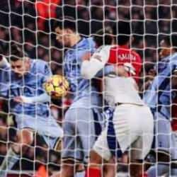 Arsenal, Kuzey Londra derbisinde Tottenham'ı eli boş gönderdi