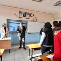 Bakan Tekin'den köy okullarına sürpriz ziyaret