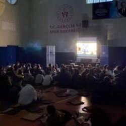 Düzce Gençlik Spor İl Müdürlüğü gençler için film gecesi düzenledi!
