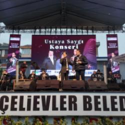 Merhum Ferdi Tayfur&rsquo;un unutulmaz şarkıları Bah&ccedil;elievler&rsquo;de yankılandı