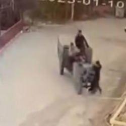 Hatay'da feci kaza! Patpatın &ccedil;arptığı &ccedil;ocuk yaralandı