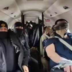 Kırmızı b&uuml;ltenle aranan &ouml;rg&uuml;t elebaşı ve &uuml;yesi T&uuml;rkiye'ye getirildi