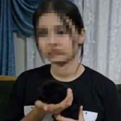 Lise &ouml;ğrencisi kızı, başka kız bı&ccedil;akladı!