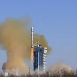 Çin, Pakistan’ın uydusunu fırlattı...Tek roketle üç uydu!