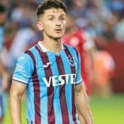 Trabzonspor'da Enis Bardhi ile yollar ayrıldı!