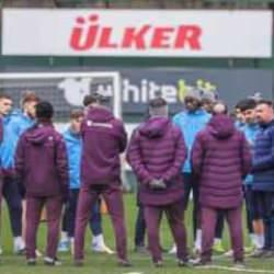 Trabzonspor'da flaş sakatlık! Yıldız ismin burnu kırıldı