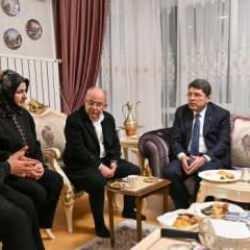 Bakan Tunç'tan, Bolu'da hayatını kaybeden Yiğit Gençbay'ın ailesine taziye ziyareti