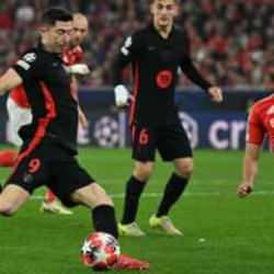 Devler Ligi'nde 9 gollü çılgın maç! Kerem ve Orkun'lu Benfica, Barça'ya diş geçiremedi