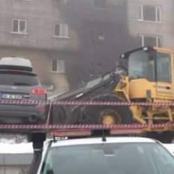 En acı görüntü! Grand Kartal Otel'de park halindeki araçlar kaldırılıyor