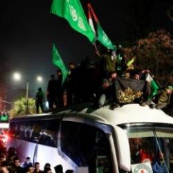 İlk rehine takası yapıldı! İsrail 90 Filistinliyi serbest bıraktı