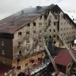 Sağlık Bakanlığından yangına ilişkin açıklama: Bu hattı arayabilirsiniz