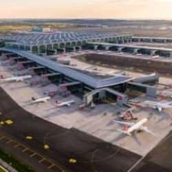Türkiye'deki havalimanlarından uçan yolcuların yüzde 53'ü İstanbul'da ağırlandı