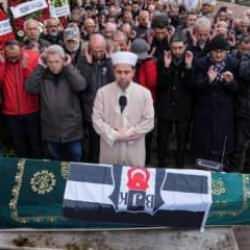 Ünlü spiker Deniz Arman son yolculuğuna uğurlandı