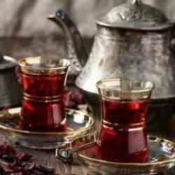 &Ccedil;ay t&uuml;ketiminin zirvede olduğu &uuml;lke! Bardak bardak i&ccedil;iliyor...