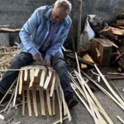 &Ccedil;ocuk yaşta edindiği mesleğini 51 yıldır aralıksız s&uuml;rd&uuml;r&uuml;yor!