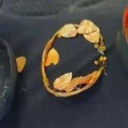 Denizli'de ele geçirildi! Paha biçilemeyen altın kral tacı