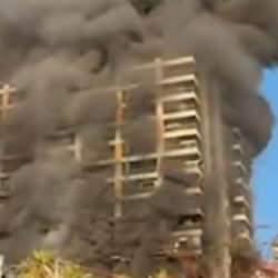 Son dakika... Otel inşaatında korkutan yangın: İş&ccedil;iler kurtarıldı