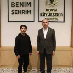 Konya'da çöken binada onlarca can kurtarmıştı: Başkan Altay'dan özel teşekkür