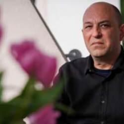 Korkunç yangında eşini ve kızını kaybetti: 'Onlarca insana tabut yapmışlar' 