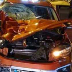 Mersin'de otomobil yayalara &ccedil;arptı: 2 kişi hayatını kaybetti
