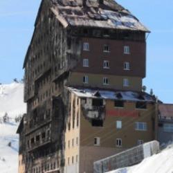 Otel yangını soruşturmasında gözaltına alınmıştı: Kat görevlisi serbest bırakıldı!