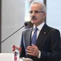 Türkiye hava sahasından her 14 saniyede bir uçak geçti