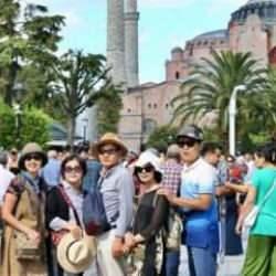 Türkiye'ye 2024'te 52,6 milyon yabancı turist geldi