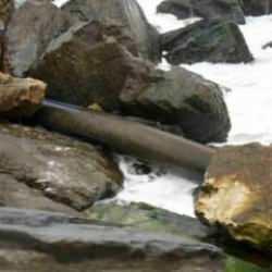 Arnavutk&ouml;y&rsquo;de skandal g&ouml;r&uuml;nt&uuml;: İSKİ atık suyu g&uuml;nlerce arıtmadan denize akıttı!