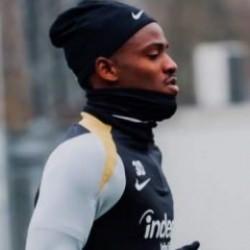 Batshuayi basının karşısına geçti! Ayrılık sorusuna manidar cevap