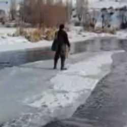 Buzu sal yapıp &Ccedil;oruh&rsquo;ta gezintiye &ccedil;ıktı