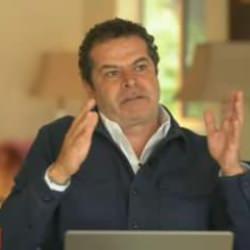 C&uuml;neyt &Ouml;zdemir sosyal medyada Şara'nın eşi hakkındaki yorumlara tepki