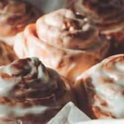 Kışın sıcacık lezzeti: Tarçınlı çörek tarifi! Kokusu evinizi sarsın