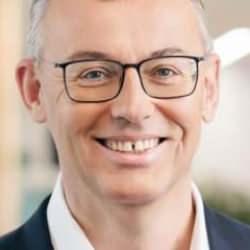 Peugoet'da CEO'luk koltuğuna Alain Favey oturdu!