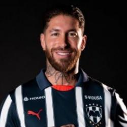 Sergio Ramos'tan 1 yıllık imza! Kariyerinde bir ilk